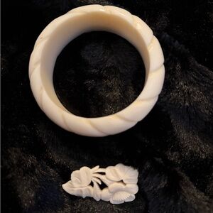 Chic Ivory Color Bangle Bracelet & Vintage Ivory Colored Flower Brooch